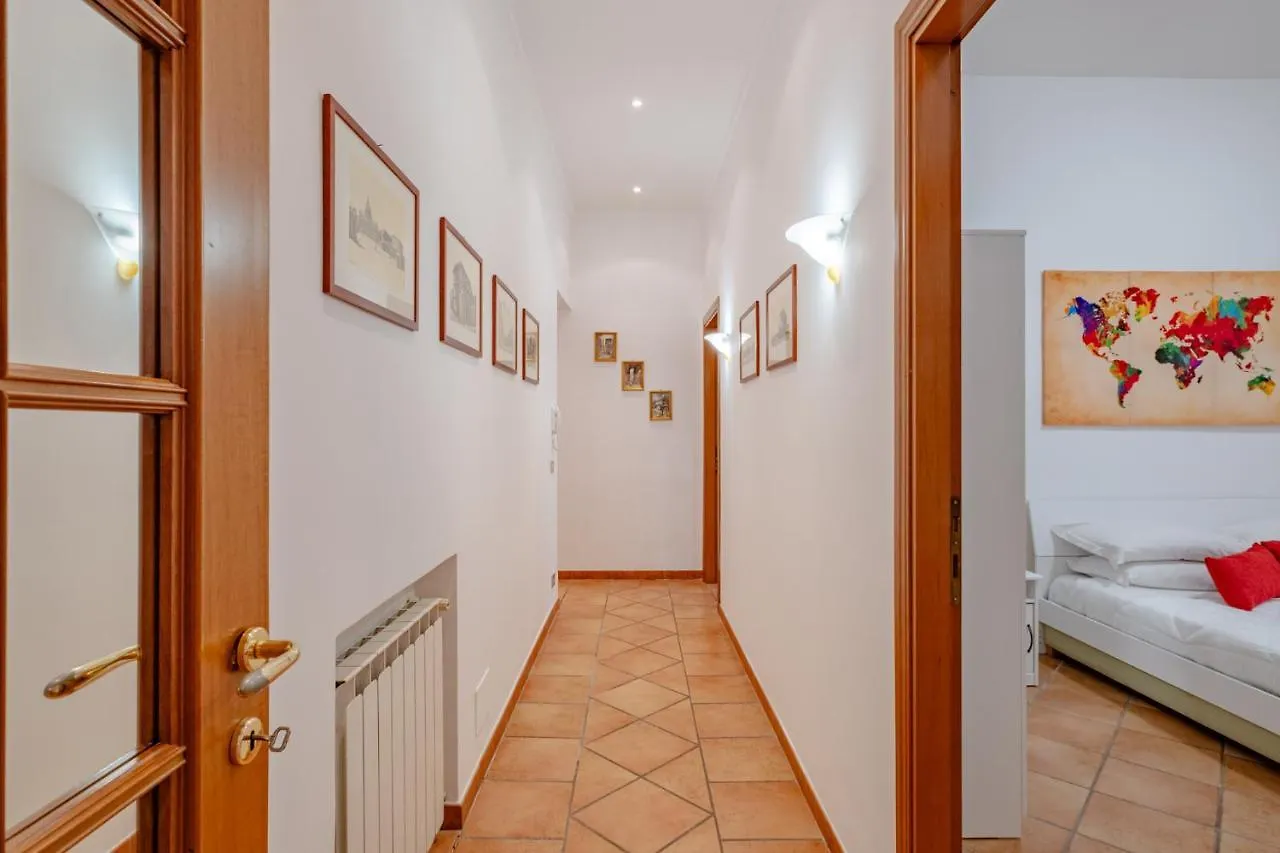 Apartment Ele Suites Pantheon Italy