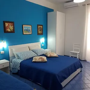 Centro Storico Flat 6 Mins From Port , Città di Lipari Italia