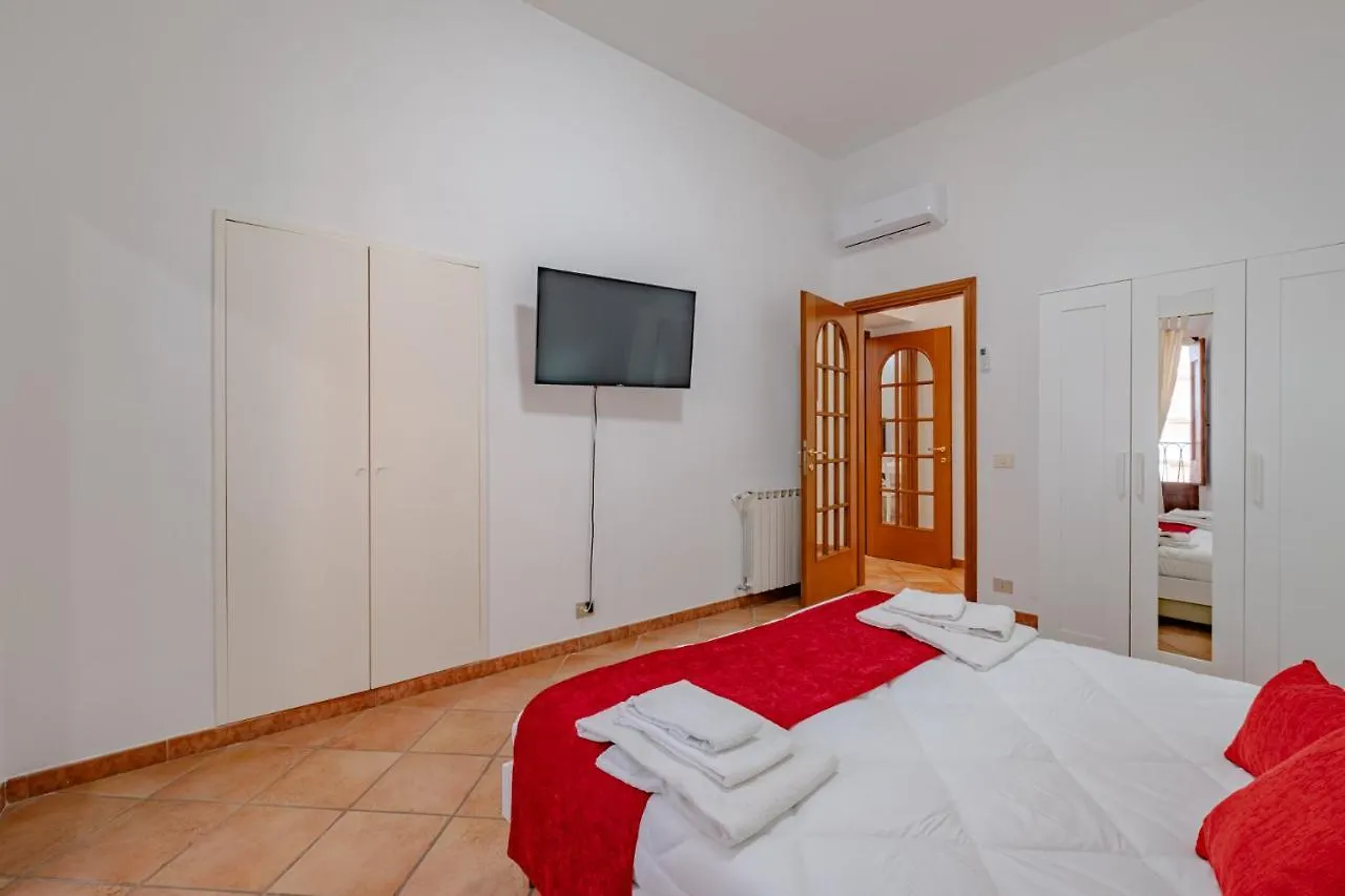 Apartment Ele Home Pantheon Rome Italy