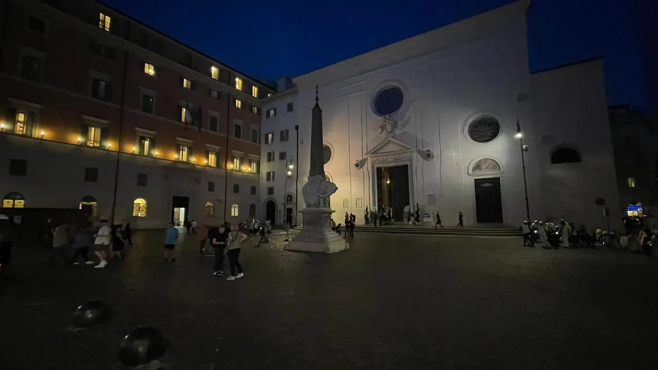 Ele Home Pantheon Rome 0*,