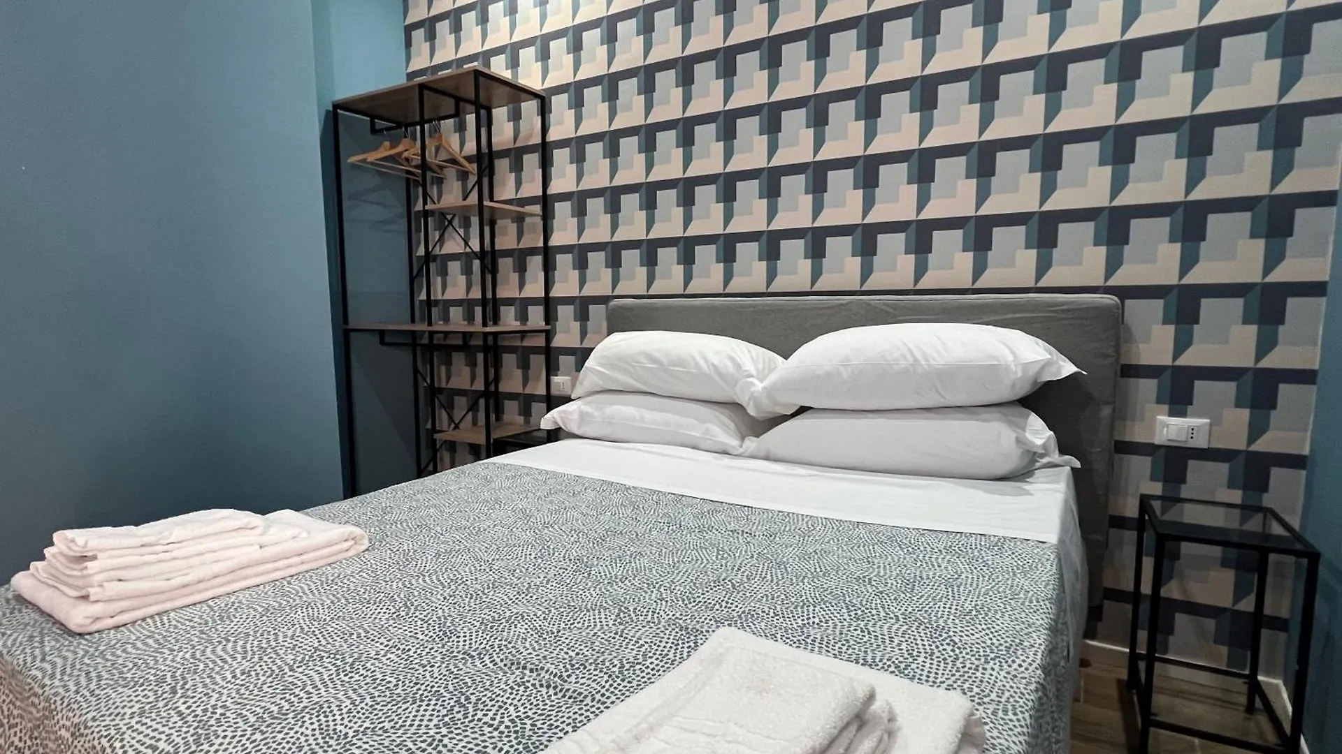 Ele Suites Pantheon ローマ